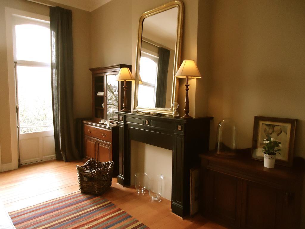 Maison Flagey Brussels Иксель Номер фото